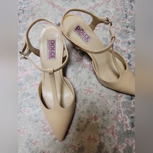 Women's Size 7 Nude Heels